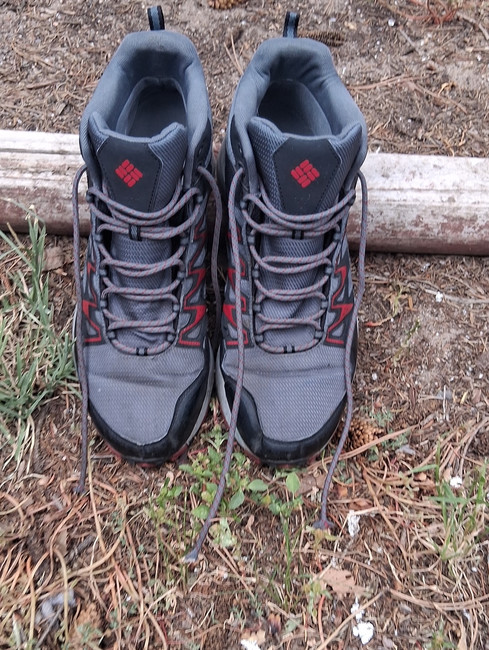 Columbia Men's Gray Trail Shoes with Red Accents